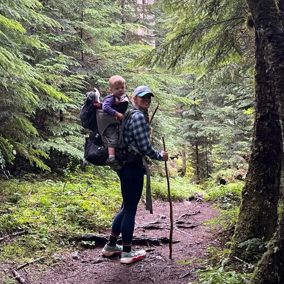 Meet your Posher, Kat - Picture 1 of 7